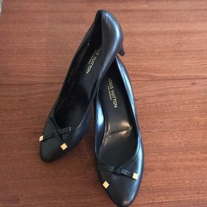 Louis Vuitton Kitten Heel Black Pumps